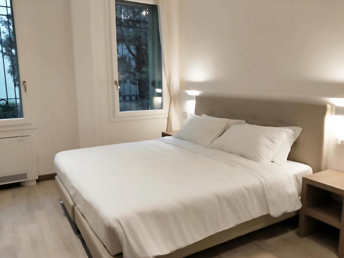 Via Poma Apartments&Rooms ヴェローナ エクステリア 写真