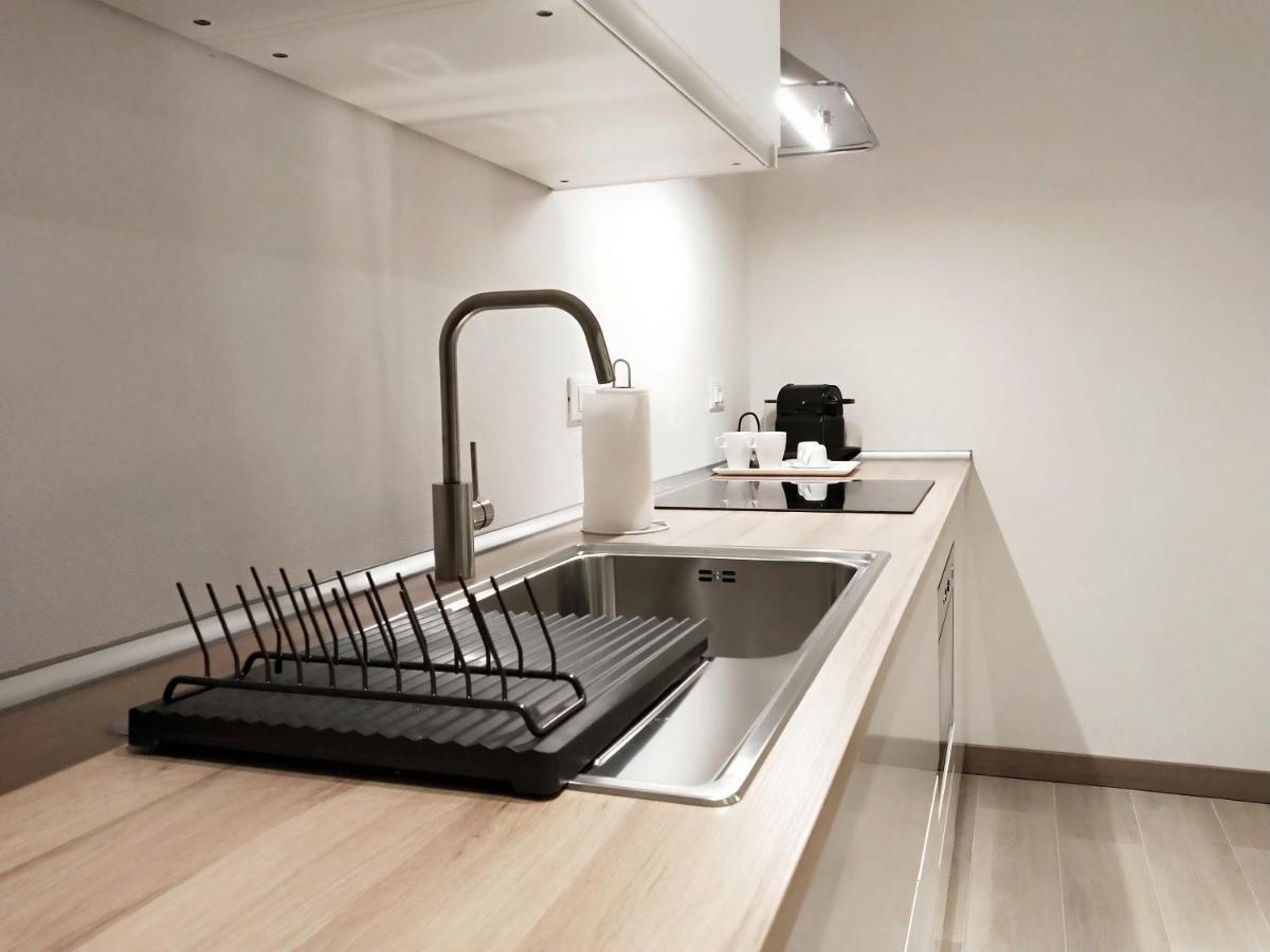 Via Poma Apartments&Rooms ヴェローナ エクステリア 写真