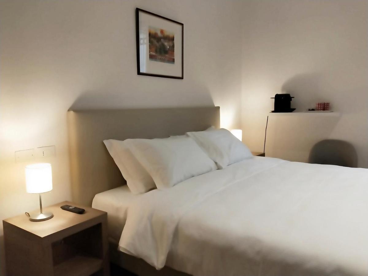 Via Poma Apartments&Rooms ヴェローナ エクステリア 写真