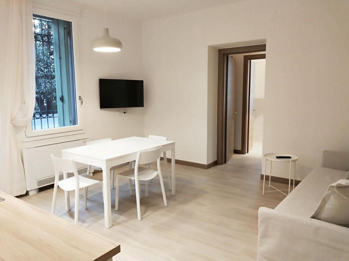 Via Poma Apartments&Rooms ヴェローナ エクステリア 写真