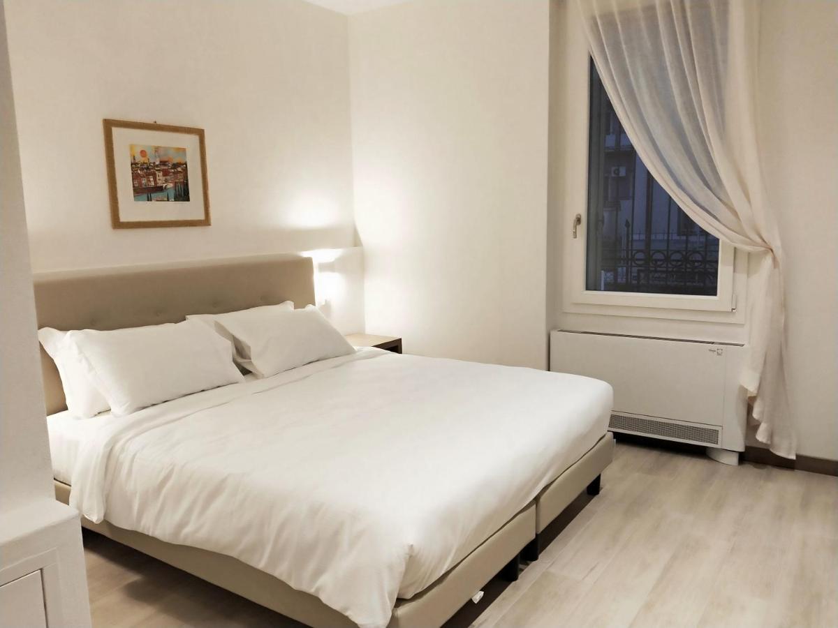 Via Poma Apartments&Rooms ヴェローナ エクステリア 写真