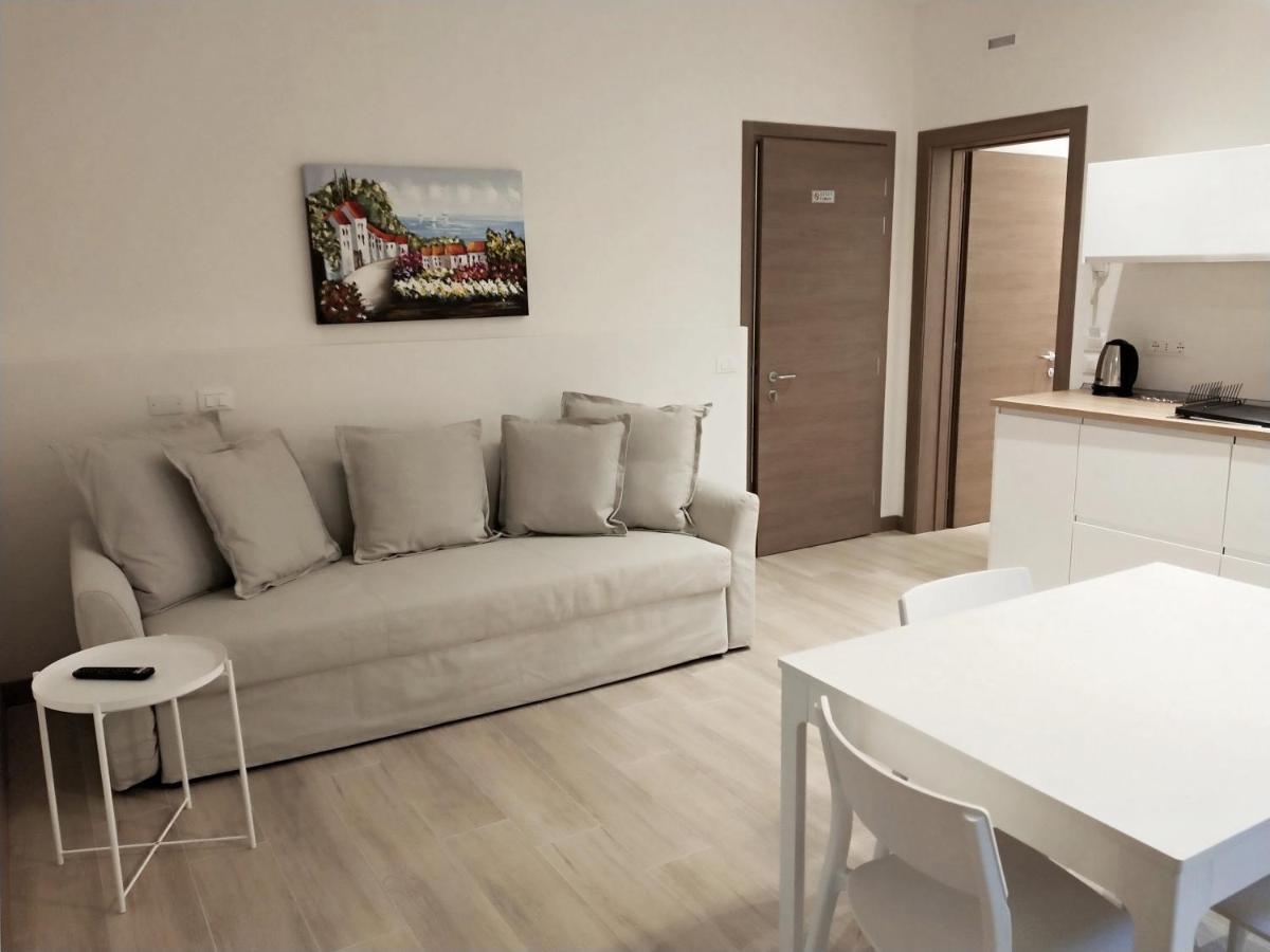 Via Poma Apartments&Rooms ヴェローナ エクステリア 写真