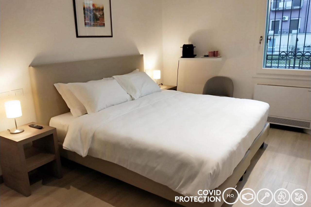 Via Poma Apartments&Rooms ヴェローナ エクステリア 写真